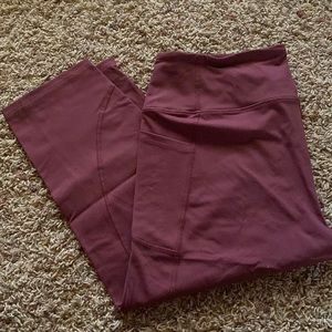Victoria’s Secret Capri Crop Workout Pants